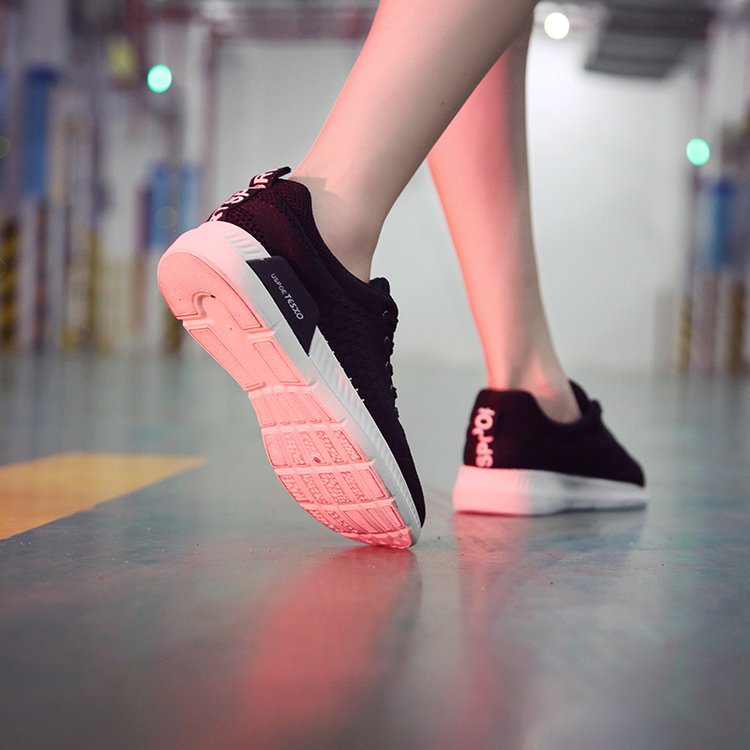 Flyknit sports shoes women's shoes breathable mesh cloth shoes